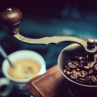 Разница между жерновой и ножевой кофемолкой